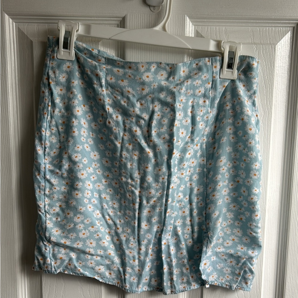 American eagle daisy skirt